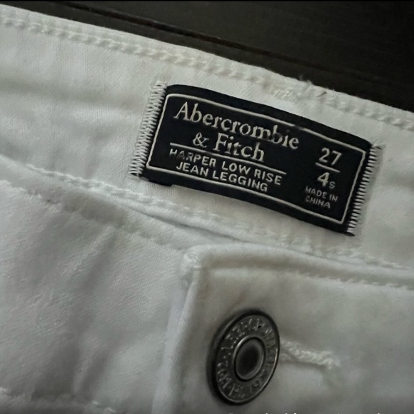 A&F Harper Low Rise White Skinny Jean 27/4Short 🥳 - Picture 4 of 4